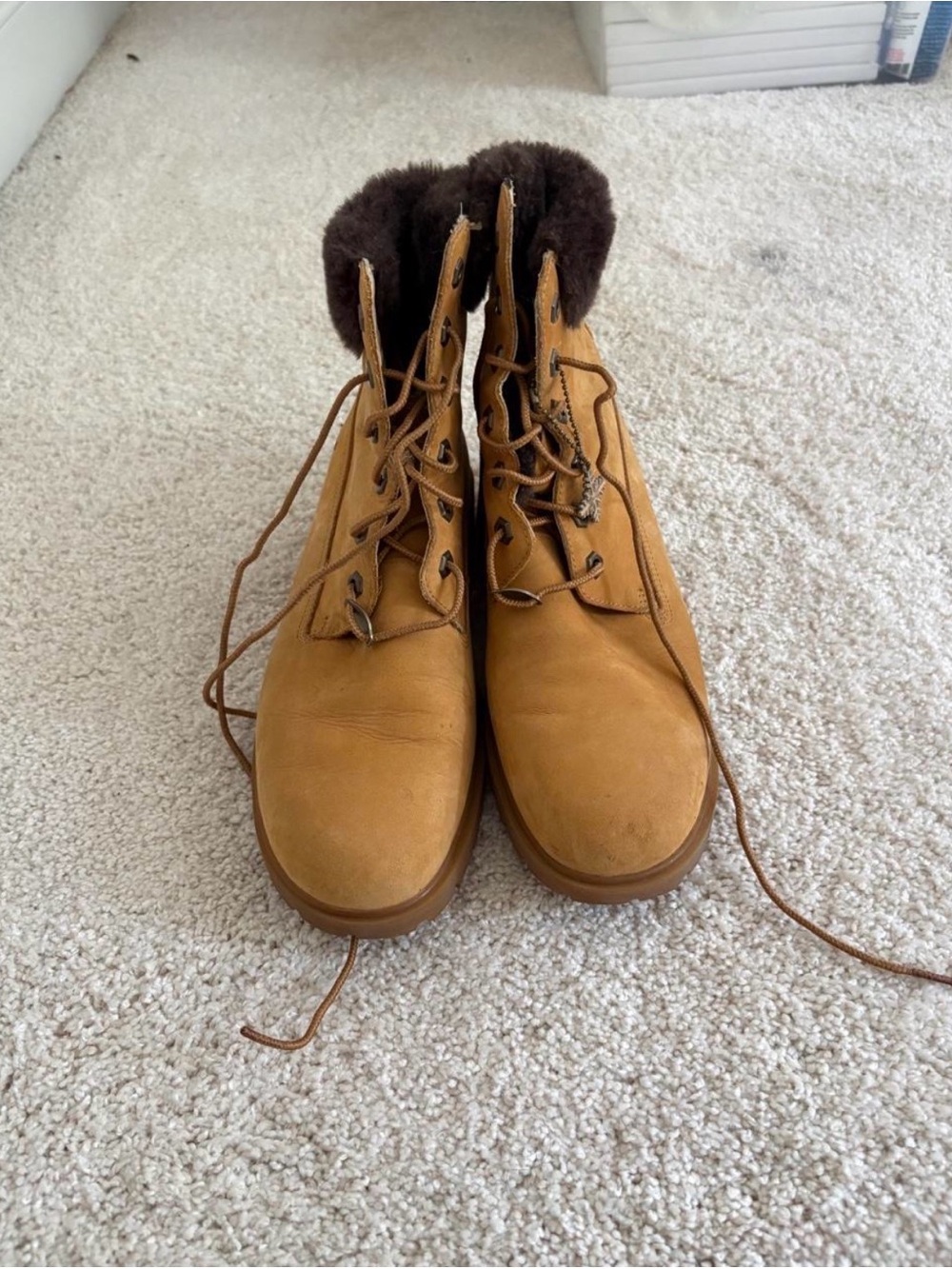 Timberland Wheat Lace-Up Women's Boots with Dark Brown Faux Fur Collar